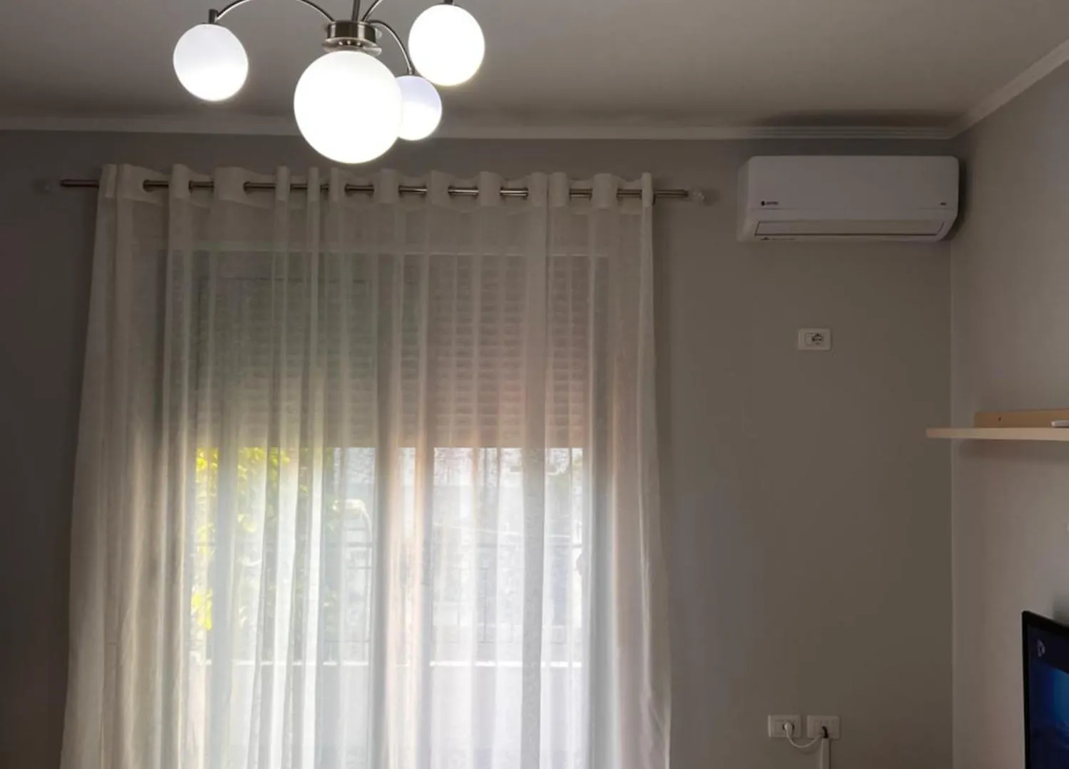 Ajlin'S Lungomare Apartment Vlorë