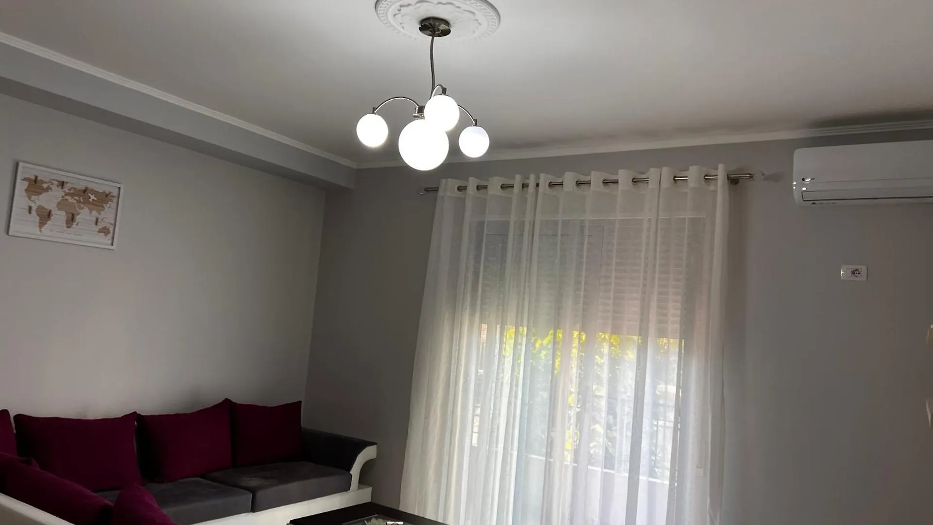 Ajlin'S Lungomare Apartment Vlorë