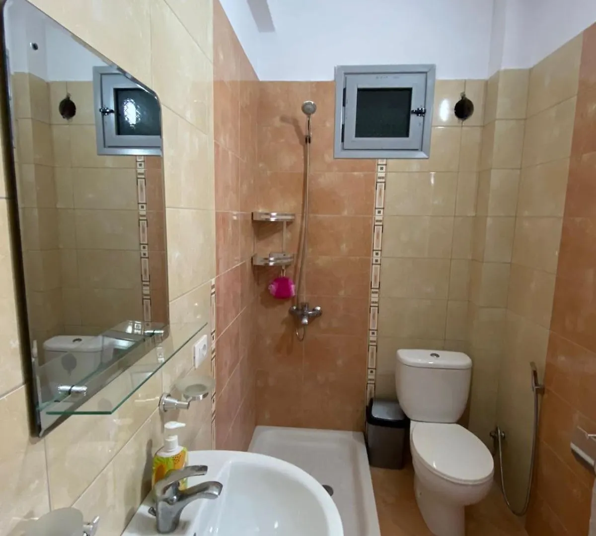 Ajlin'S Lungomare Apartment Vlorë Albanien