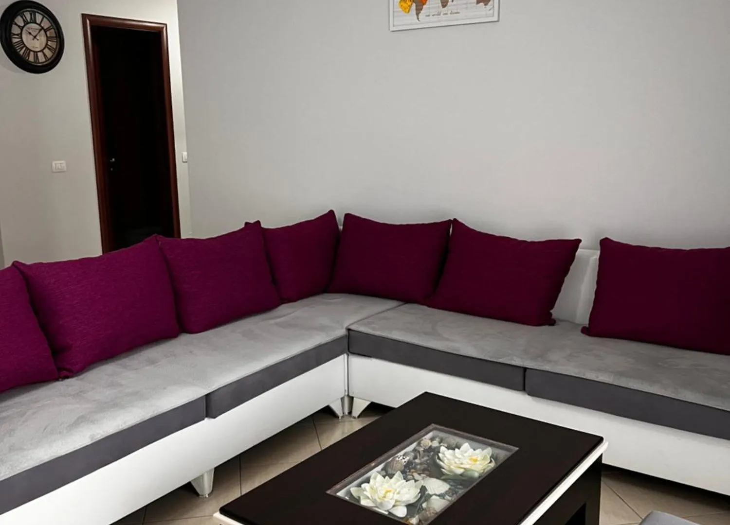Ajlin'S Lungomare Apartment Vlorë